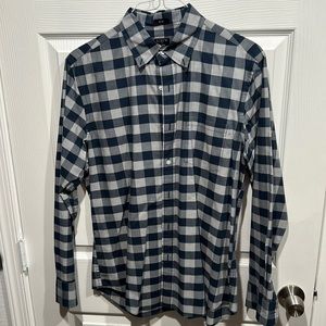 J Crew Men’s Shirt - Size Medium slim fit